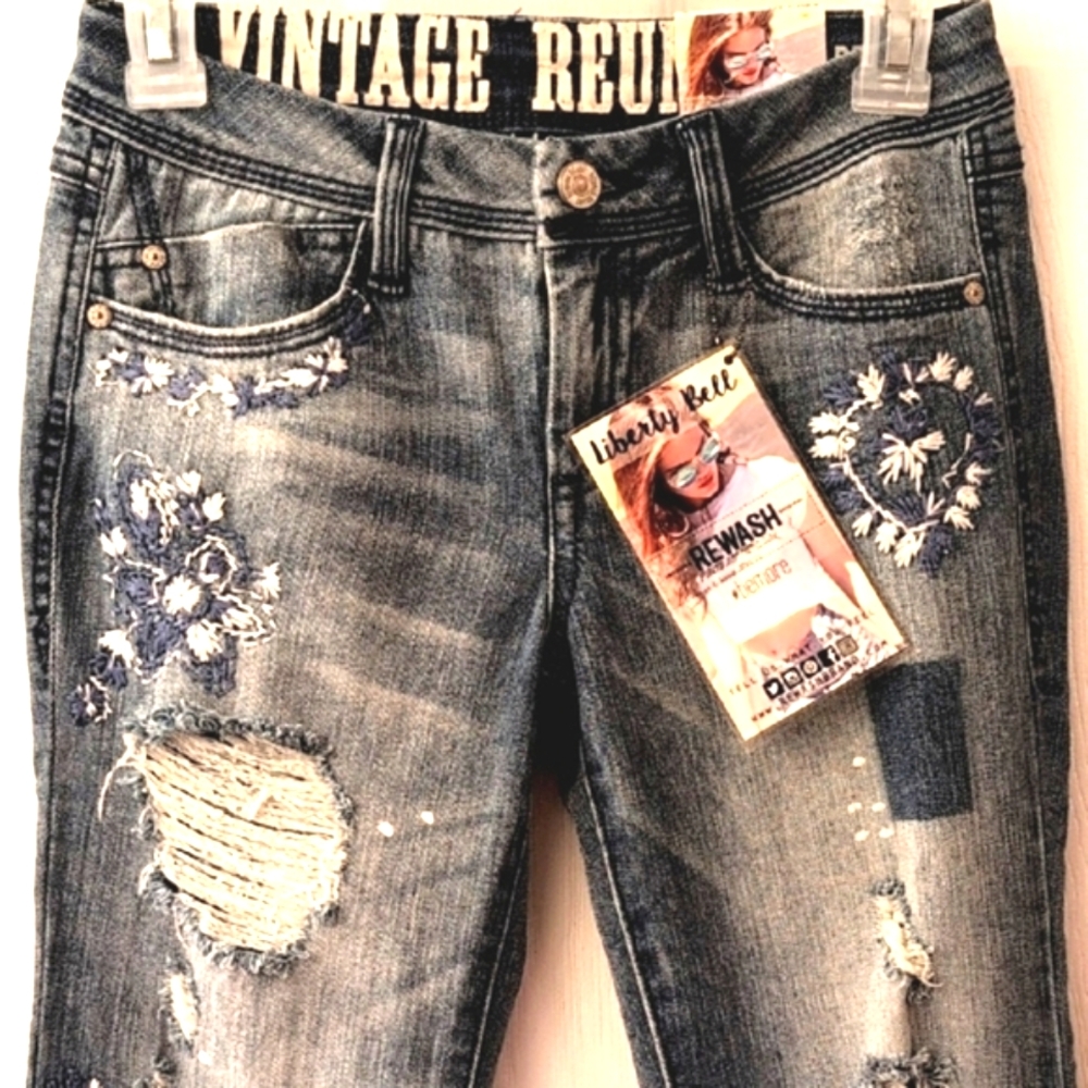 Y2K NWT Embroidered Jeans